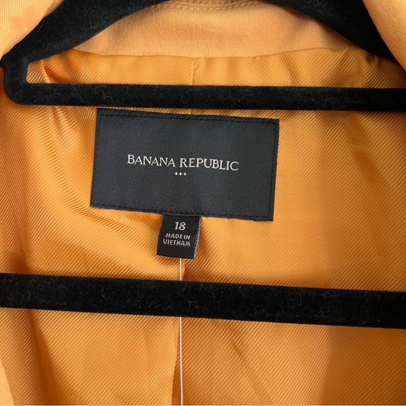 NWT BANANA REPUBLIC | One Button Blazer - Picture 6 of 10